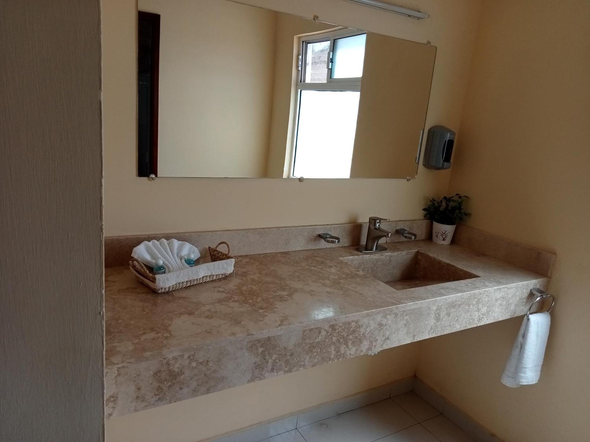 El Descanso Inn Mazatlán Eksteriør billede